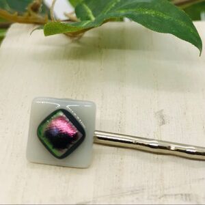 Diachronic Glass Diamond Bobby Pin Hair Accessory NWT purple Pink
